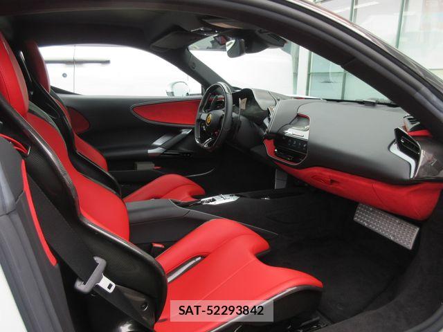 Ferrari SF90 Stradale 2021-09 8365886-19