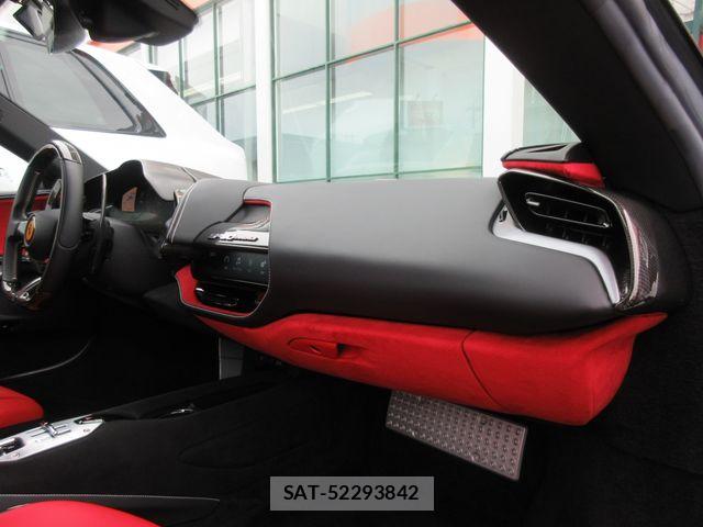 Ferrari SF90 Stradale 2021-09 8365886-20