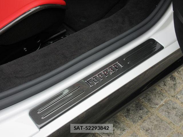 Ferrari SF90 Stradale 2021-09 8365886-22