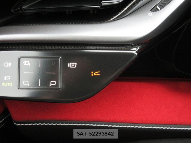 Ferrari SF90 Stradale 2021-09 8365886-27