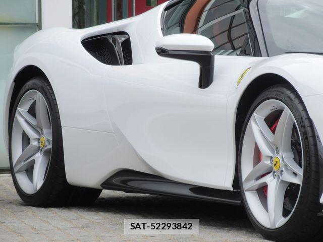 Ferrari SF90 Stradale 2021-09 8365886-5