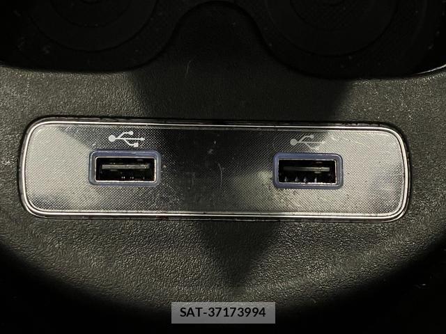Fiat 500 2023-11 8412351-12