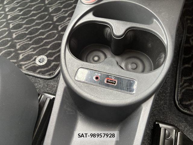 Fiat 500 2018-04 8659040-12