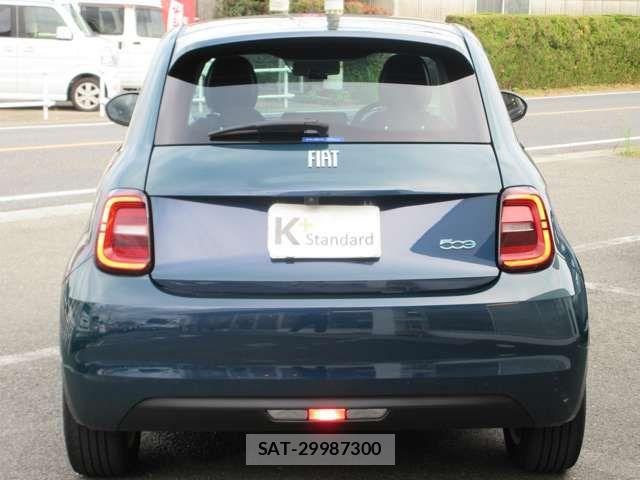Fiat 500e 2022-06 6791021-5