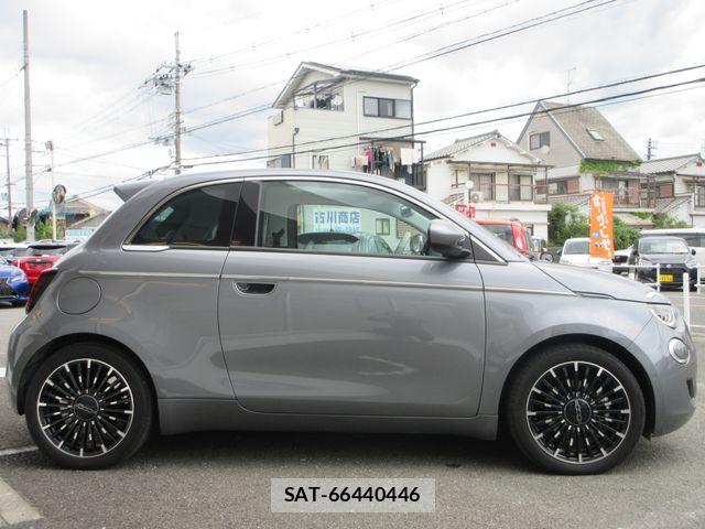 Fiat 500e 2023-12 7876437-9