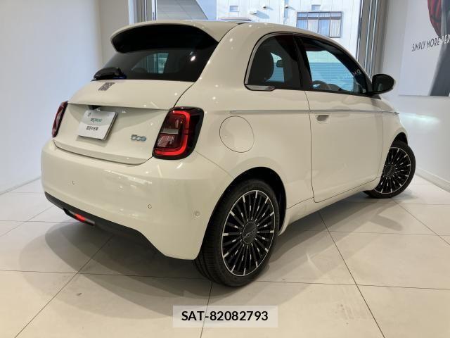Fiat 500e 2016-11 8158414-24