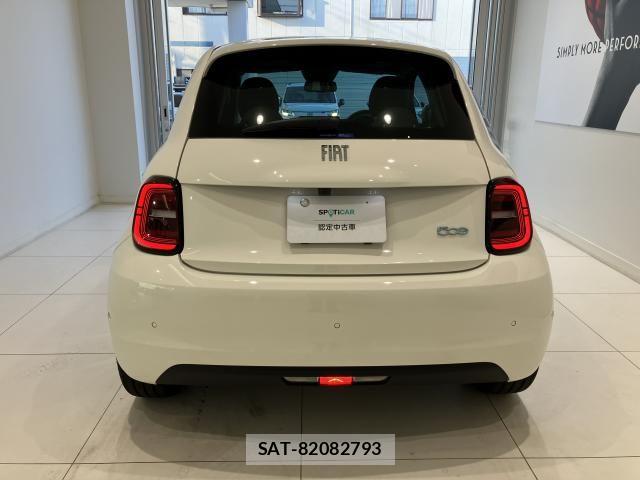 Fiat 500e 2016-11 8158414-25