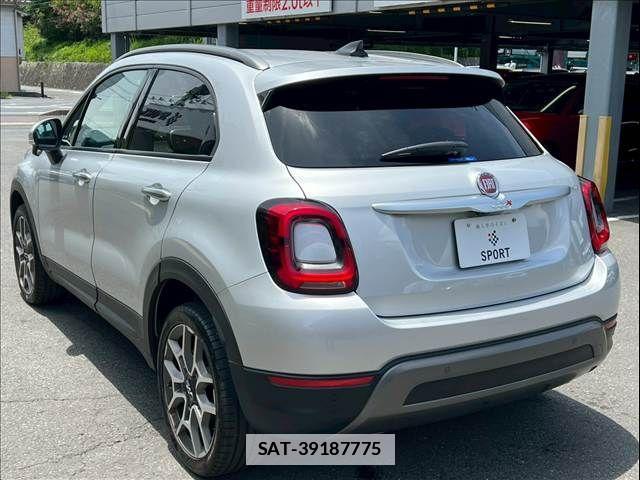 Fiat 500X 2022-09 7784874-16