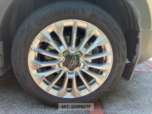 Fiat 500X 2022-03 8412368-9