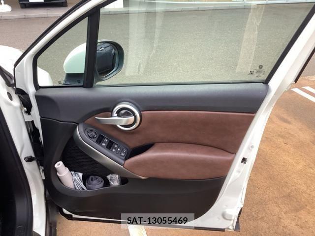 Fiat 500X 2015-11 8438111-11