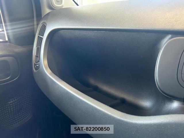 Fiat PANDA 2022-11 7218512-17