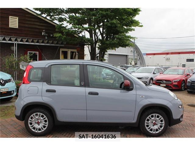 Fiat PANDA 2023-08 7218505-1