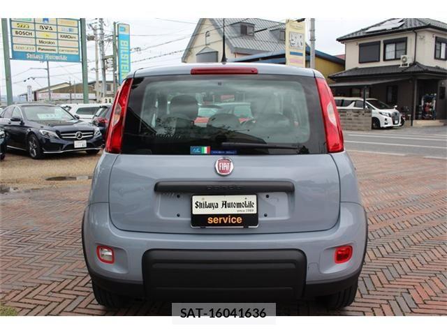 Fiat PANDA 2023-08 7218505-4
