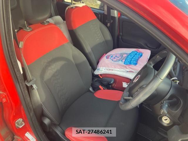 Fiat PANDA 2018-10 8245187-9
