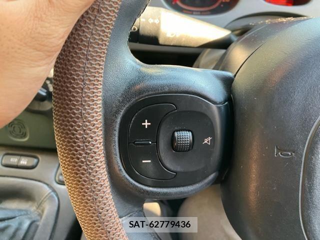 Fiat PANDA 2018-12 8335818-15