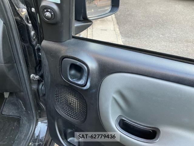 Fiat PANDA 2018-12 8335818-19