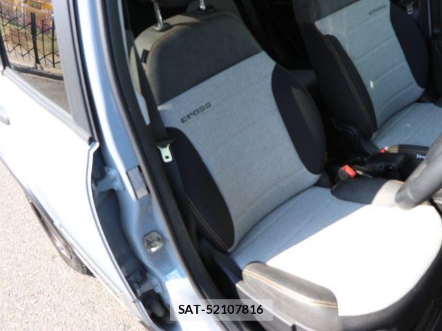 Fiat PANDA 2021-05 4753410-11