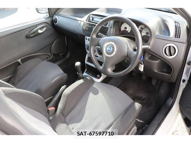 Fiat PUNTO 2007-03 1472398-11