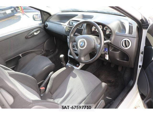 Fiat PUNTO 2007-03 1472398-12