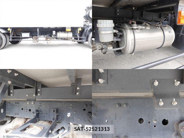 Mitsubishi FIGHTER 2016-02 889004-12