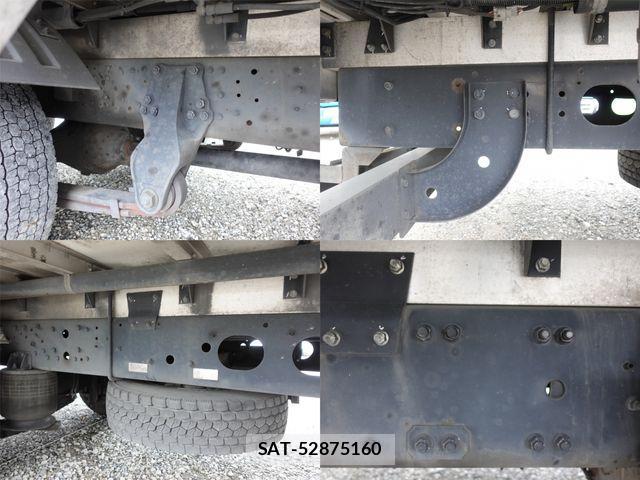 Mitsubishi FIGHTER 2017-03 901426-12
