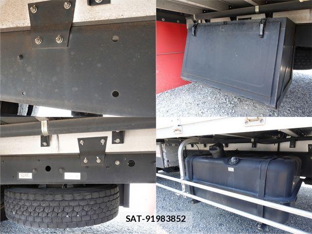 Mitsubishi FIGHTER 2014-08 1078295-13