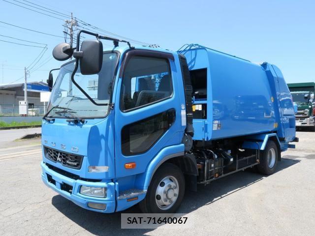 Mitsubishi FIGHTER 2014-03 1220952-1