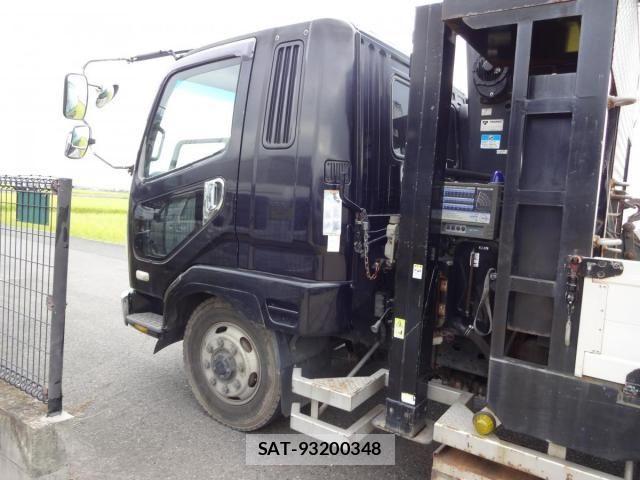 Mitsubishi FIGHTER 2005-10 1220931-7