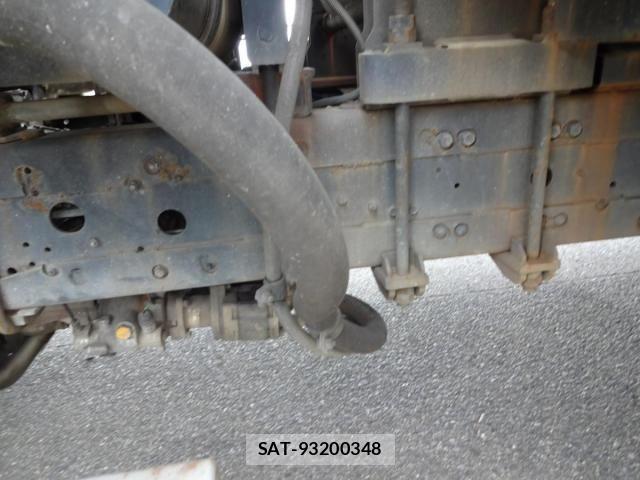 Mitsubishi FIGHTER 2005-10 1220931-8
