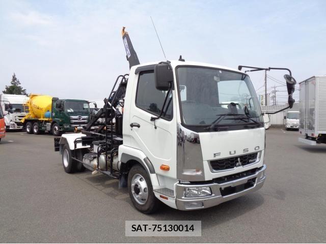 Mitsubishi FIGHTER 2023-03 1220981-0