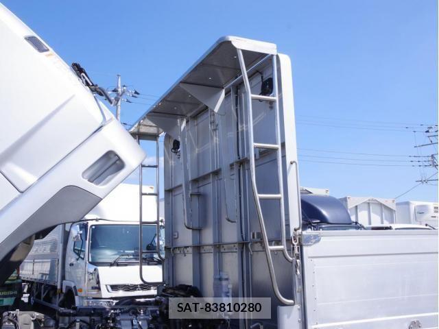 Mitsubishi FIGHTER 2023-03 1235973-13