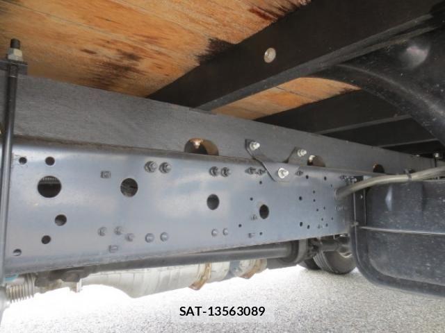 Mitsubishi FIGHTER 2020-03 1256778-10