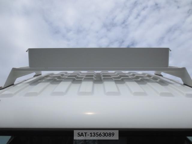 Mitsubishi FIGHTER 2020-03 1256778-14