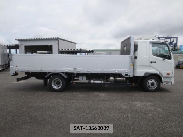 Mitsubishi FIGHTER 2020-03 1256778-7