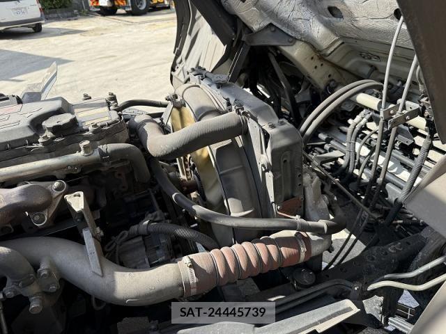 Mitsubishi FIGHTER 2018-09 1271858-27
