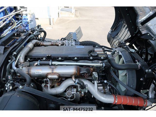 Mitsubishi FIGHTER 2024-07 1288415-15