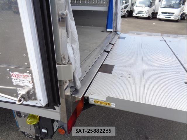 Mitsubishi FIGHTER 2021-04 1372189-11