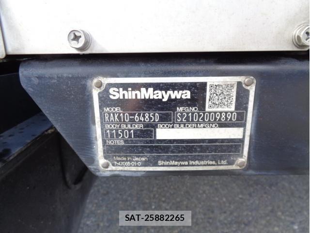 Mitsubishi FIGHTER 2021-04 1372189-14