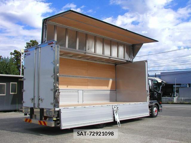 Mitsubishi FIGHTER 2024-10 1402380-11