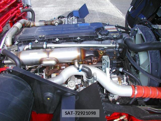 Mitsubishi FIGHTER 2024-10 1402380-19