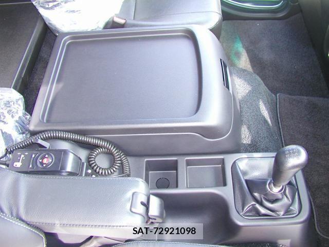 Mitsubishi FIGHTER 2024-10 1402380-25
