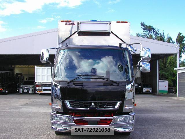 Mitsubishi FIGHTER 2024-10 1402380-5