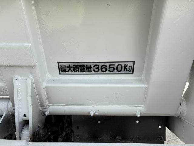 Mitsubishi FIGHTER 2011-01 1463186-28