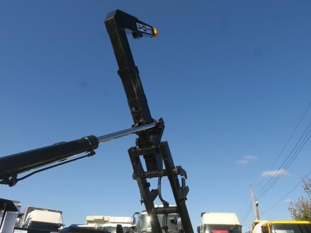 Mitsubishi FIGHTER 2024-12 1464927-16