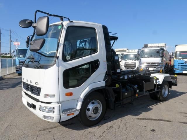 Mitsubishi FIGHTER 2024-12 1464927-1