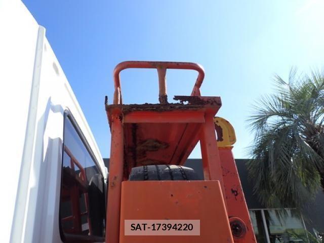Mitsubishi FIGHTER 2011-09 858308-16