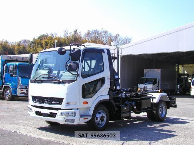 Mitsubishi FIGHTER 2024-11 792893-1