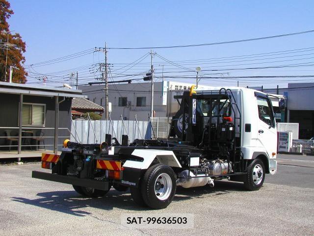 Mitsubishi FIGHTER 2024-11 792893-3
