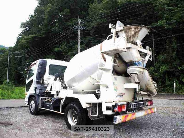 Mitsubishi FIGHTER 2015-02 1210701-2