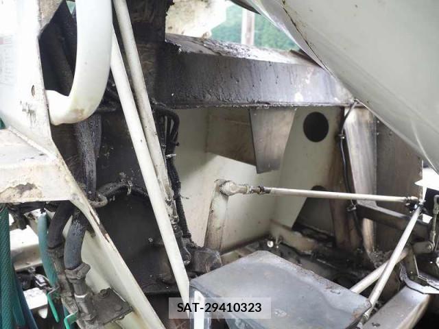 Mitsubishi FIGHTER 2015-02 1210701-18